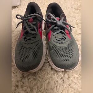 Brooks Gray and Pink Women's Running Sneakers